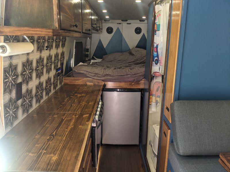 Picture 3/9 of a 2008 dodge sprinter 2500 for sale in Azusa, California