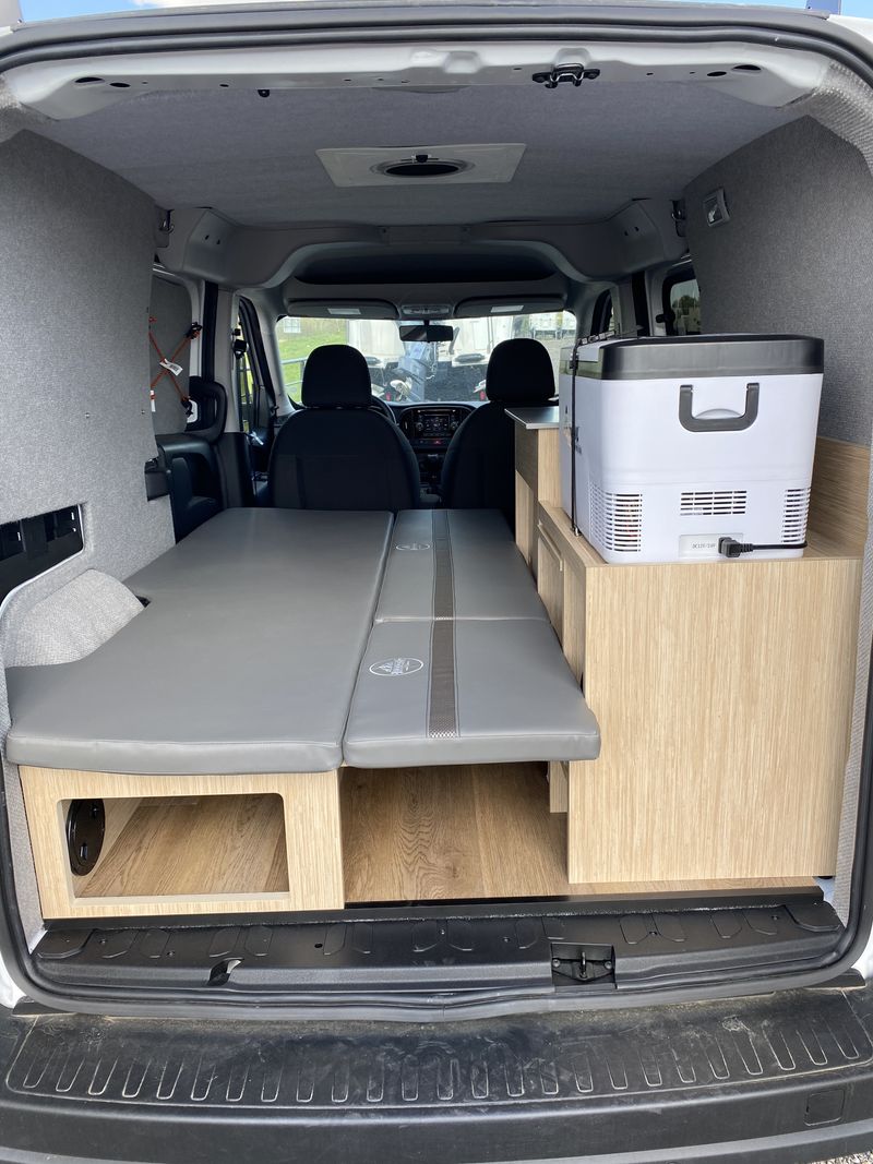 Picture 3/15 of a 2020 Ram Promaster Weekender for sale in Villa Ridge, Missouri