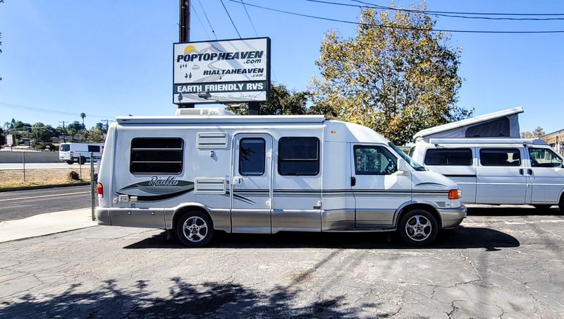 Picture 2/21 of a 2002 VW Winnebago Rialta HD for sale in Yucaipa, California