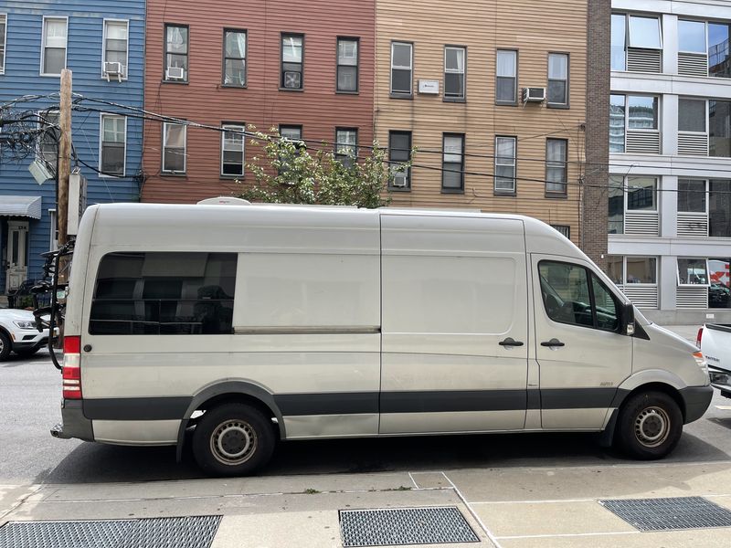 Picture 2/30 of a READY TO HIT THE ROAD! 2500 Mercedes Sprinter 170  for sale in Brooklyn, New York