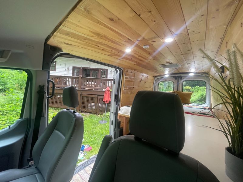 Picture 4/8 of a 2019 Ford Transit Cargo 250 Medium Roof for sale in Cortlandt Manor, New York