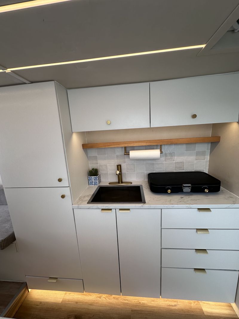 Picture 3/8 of a 2022 Mercedes sprinter for sale in Bozeman, Montana