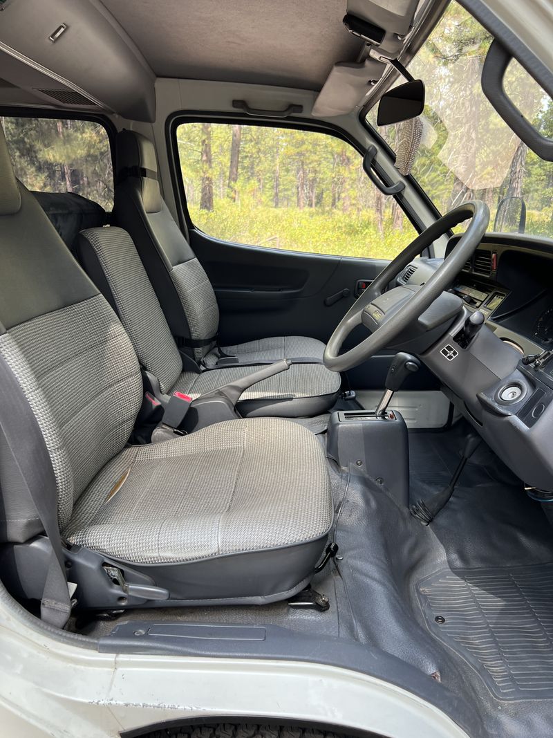 Picture 5/15 of a 1994 Toyota Hiace 4X4 Hi Top Camper for sale in Bend, Oregon