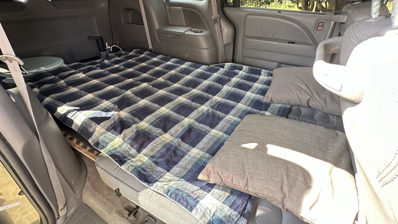Picture 1/45 of a Honda Odyssey EX-L Minivan Camper 2010 for sale in Alexandria, Virginia