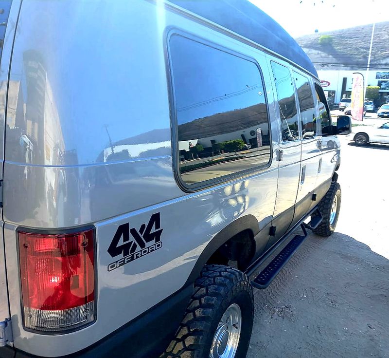 Picture 2/13 of a 2004 Ford Regency Camper Van 4x4 for sale in Newport Beach, California