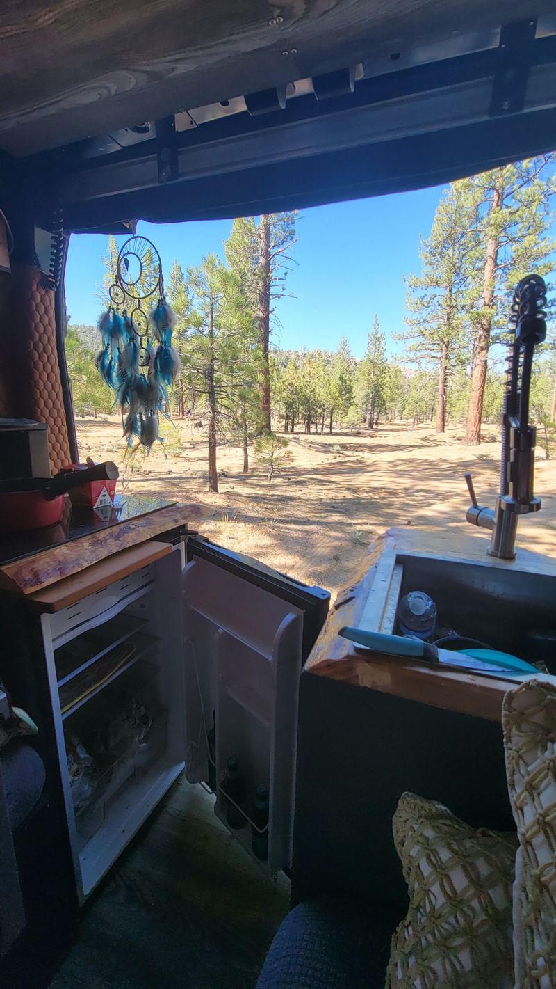 Picture 4/8 of a Family van for 6 with bathroom, A/C, elevator bed, roof deck for sale in Big Bear City, California