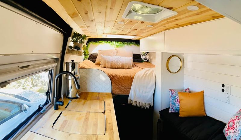 Picture 2/15 of a 2014 RAM PROMASTER for sale in New Brunswick, New Jersey