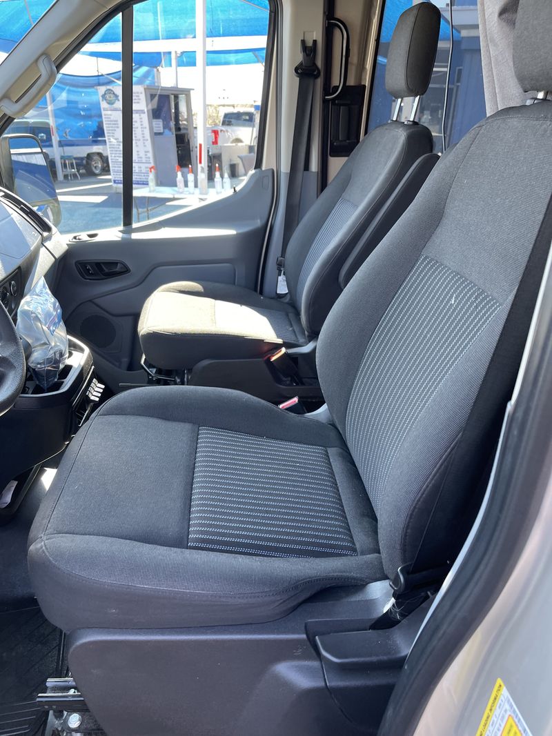 Picture 6/16 of a High-Top Ford 2018 250 extended length, white gold for sale in El Paso, Texas