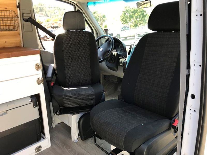Picture 4/7 of a 2008 Dodge Sprinter Camper Conversion for sale in Rohnert Park, California