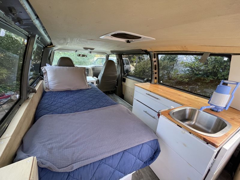 Picture 4/21 of a 2005 GMC Safari AWD Camper Conversion for sale in Atlanta, Georgia