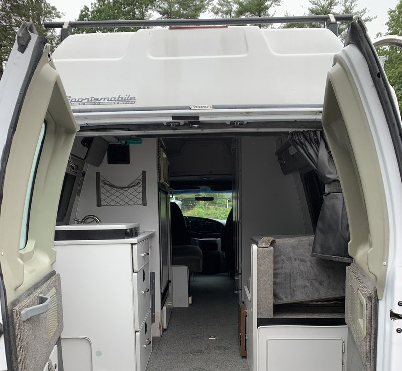 Picture 2/29 of a 2001 Ford E250 Sportsmobile Camper Van for sale in Shelburne Falls, Massachusetts