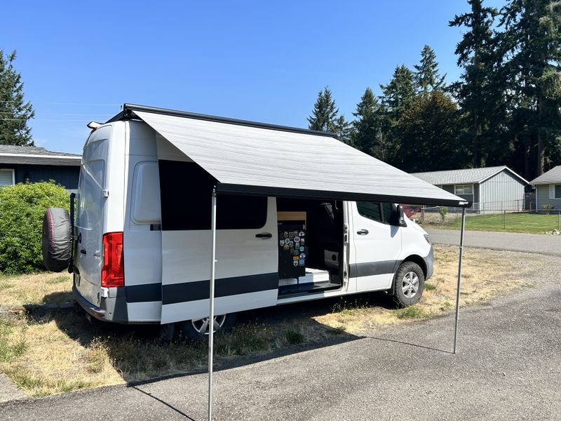 Picture 3/31 of a 2019 Freightliner Mercedes Sprinter Van - Adventure wagon for sale in Maple Valley, Washington