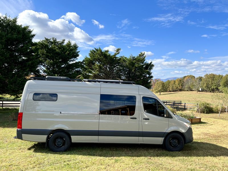 Picture 1/22 of a 2021 Mercedes-Benz 2500 170” 2wd 4cyl diesel camper van for sale in Campobello, South Carolina