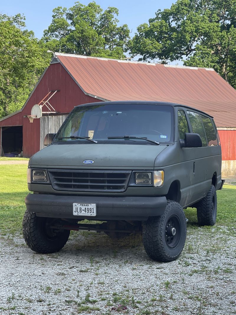 Ford e350 diesel 4x4 van hot sale for sale