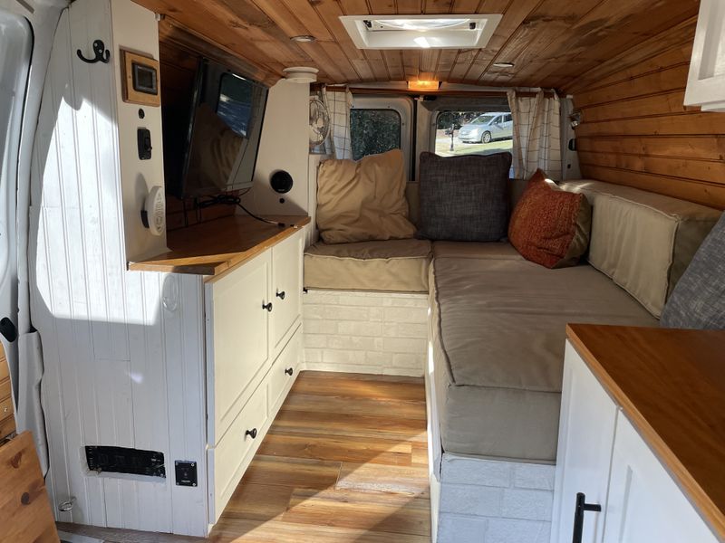 Picture 2/13 of a Great 2014 E150 Camper Van for sale in Kennesaw, Georgia