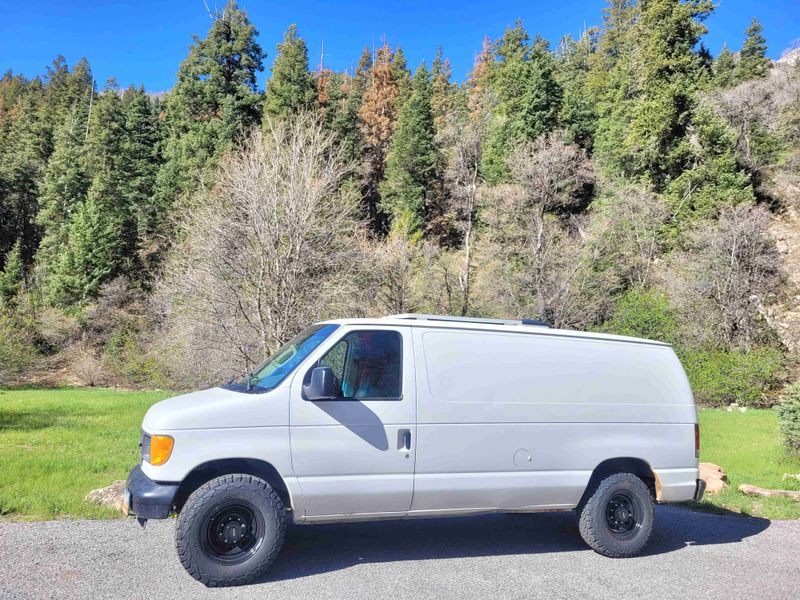 Picture 1/10 of a 2005 Ford E250 Camper for sale in Orem, Utah