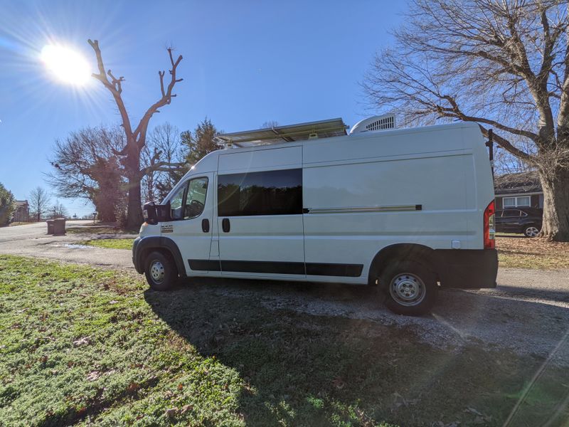 Picture 2/18 of a A1 Off-Grid Campervan for sale in Greer, South Carolina