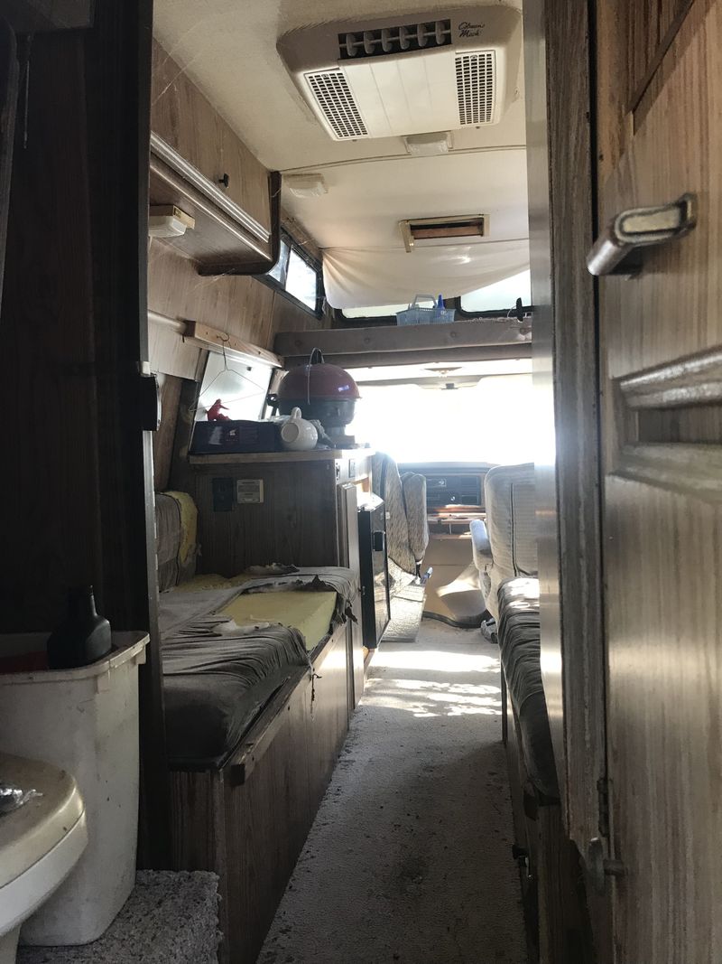 Picture 4/8 of a 1988 Ford Fiesta Econoline E-250 for sale in Mariposa, California