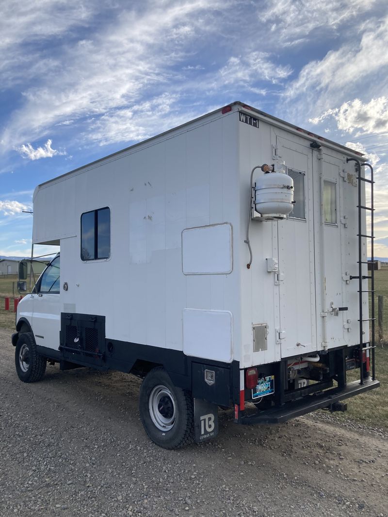 Picture 5/33 of a 2001 GMC Savana Box Truck 4X4  for sale in Bozeman, Montana