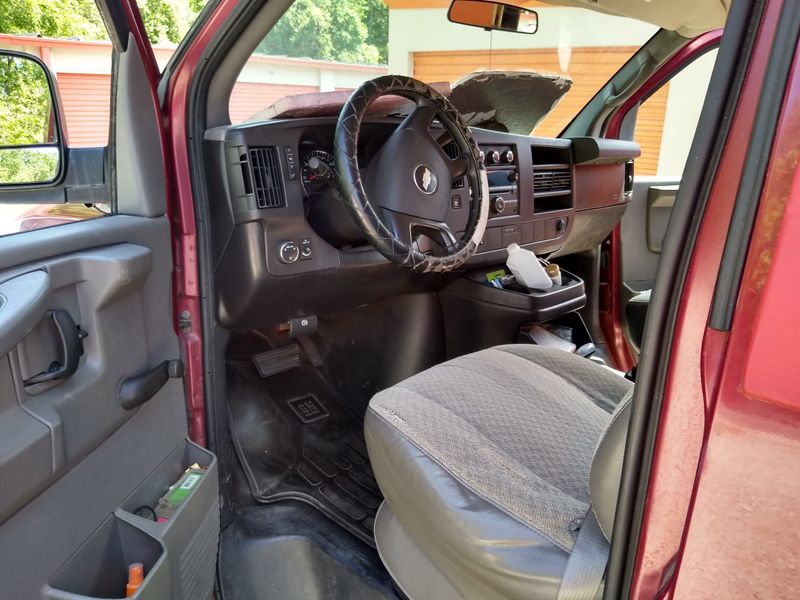 Picture 3/14 of a price reduced !! 2009 Chevy Express 1500  for sale in Durham, North Carolina