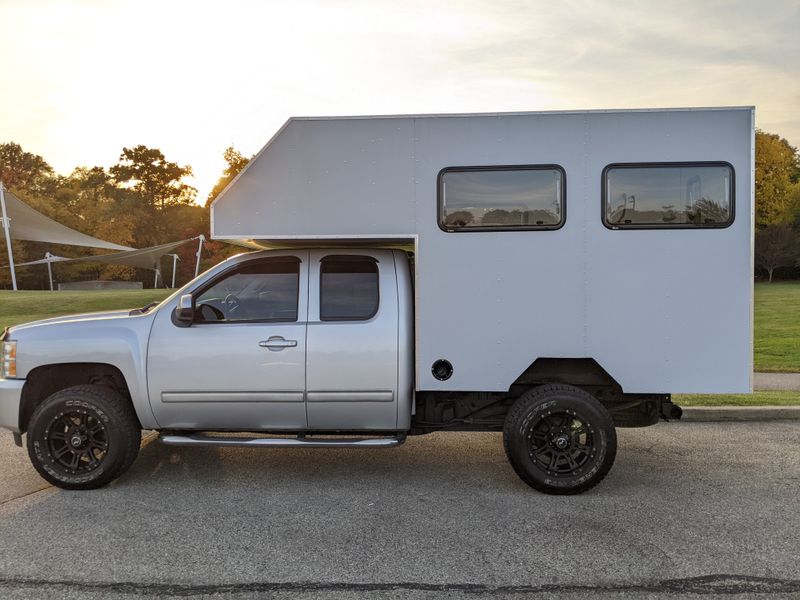 Picture 1/19 of a 2012 Overland Truck Camper for sale in Lebanon, Ohio