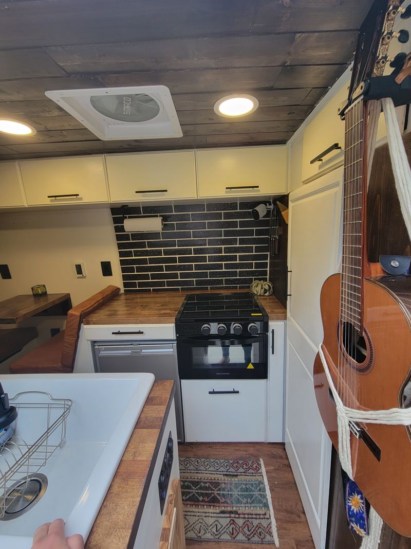 Picture 4/8 of a 2014 Mercedes Sprinter Campervan 170 highroof for sale in Madison, Wisconsin