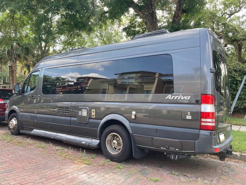 Picture 1/11 of a 2015 Coach House Arriva, Mercedes Sprinter, 6 wheel RWD for sale in Orlando, Florida