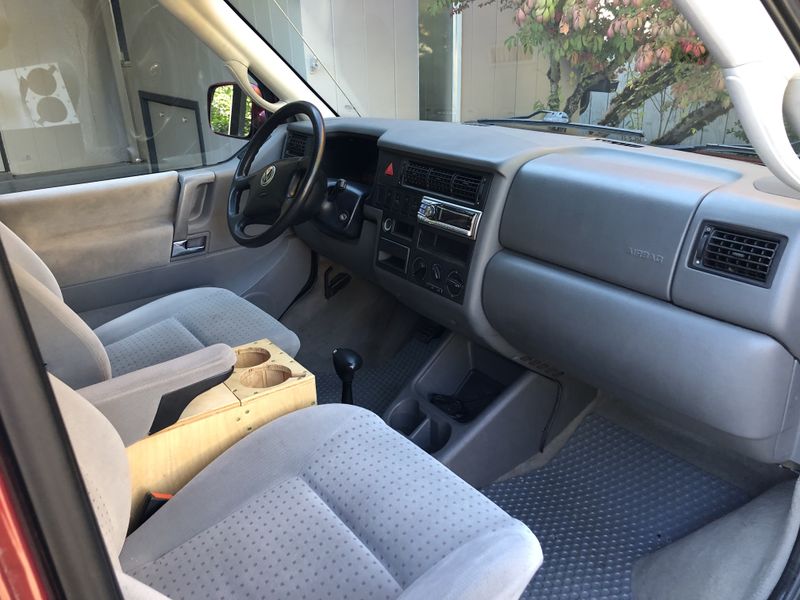 Picture 4/17 of a 2001 Volkswagen Eurovan Weekender for sale in Seattle, Washington