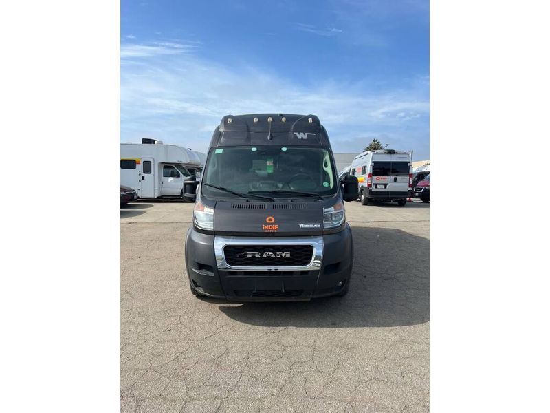 Picture 4/30 of a 2023 Winnebago Solis 59PX for sale in Los Angeles, California