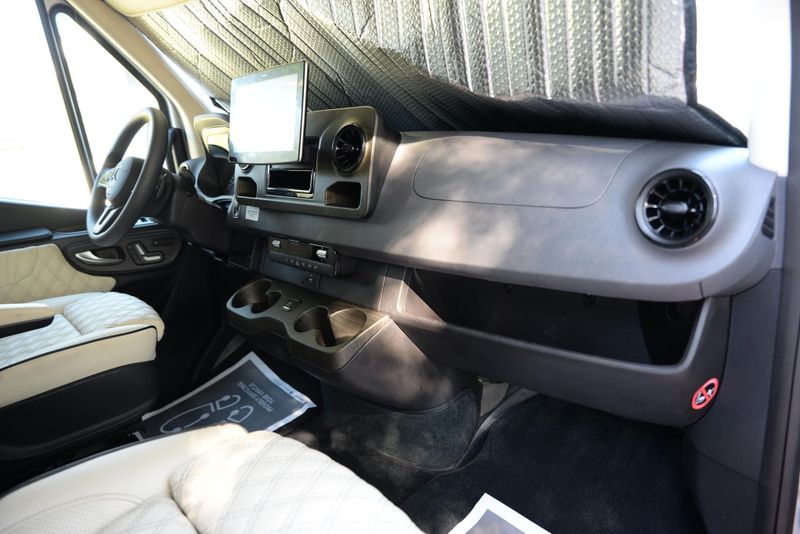 Picture 3/14 of a 2022 American Coach Patriot (Mercedes-Benz Sprinter) for sale in Tampa, Florida