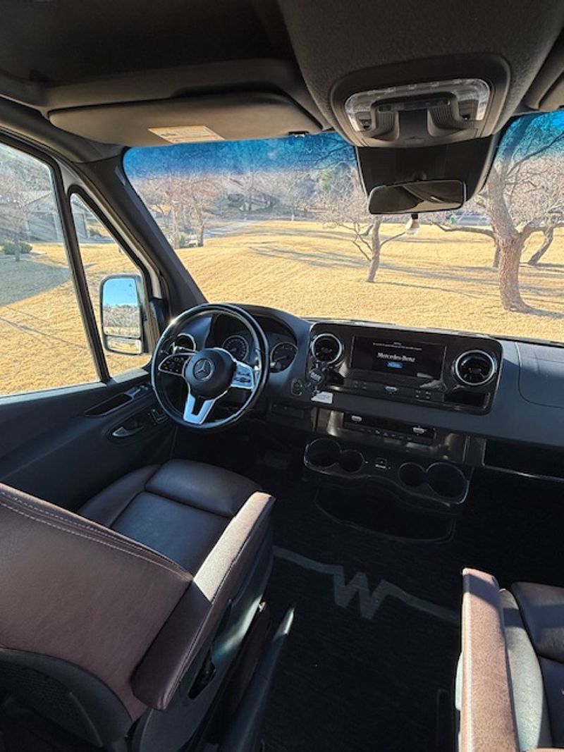 Picture 4/25 of a 4WD Winnebago Era 170A for sale in Ransom Canyon, Texas