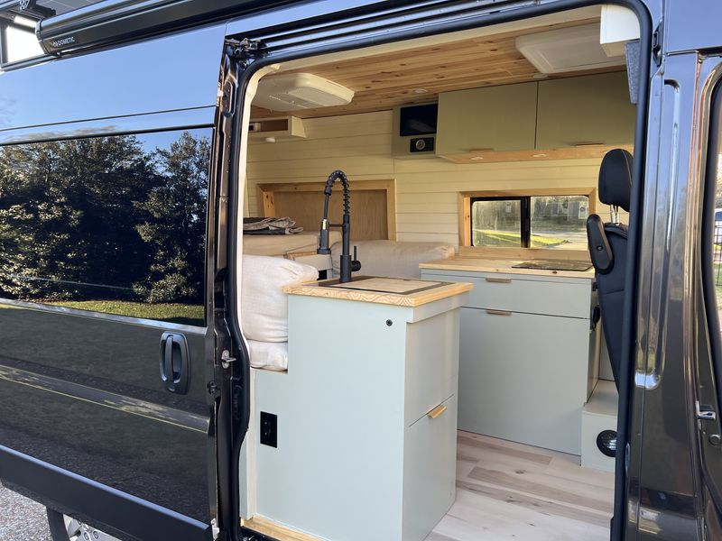 Picture 5/19 of a 2021 Ram ProMaster 2500 FWD | Luxury Off-Grid Build for sale in Franklin, Tennessee