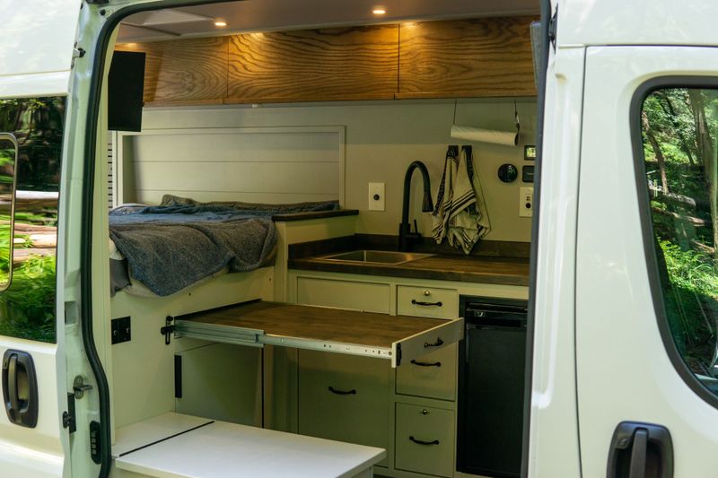 Picture 5/29 of a 2022 Ram Promaster Professional build  for sale in Moorpark, California