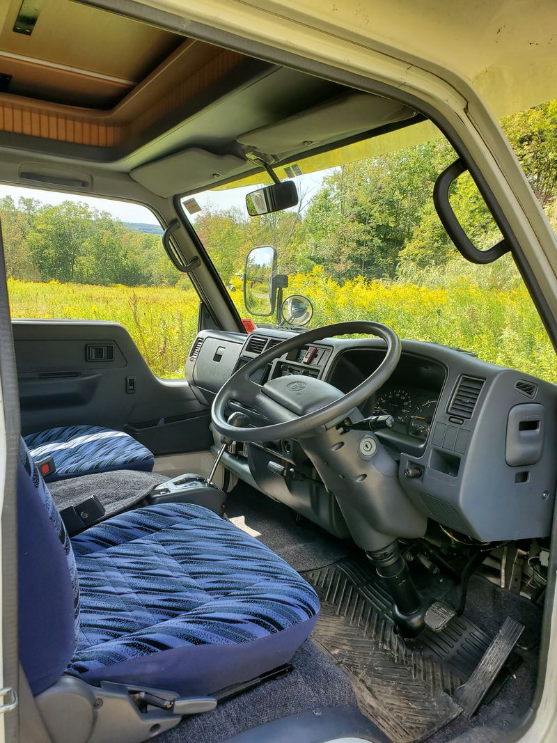 Picture 2/19 of a 1997 Toyota Dyna Camroad Zil for sale in Ithaca, New York