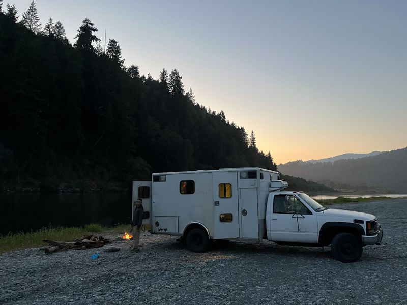 Picture 3/15 of a 1994 Chevy K3500 6.5L retired ambulance  for sale in Tacoma, Washington