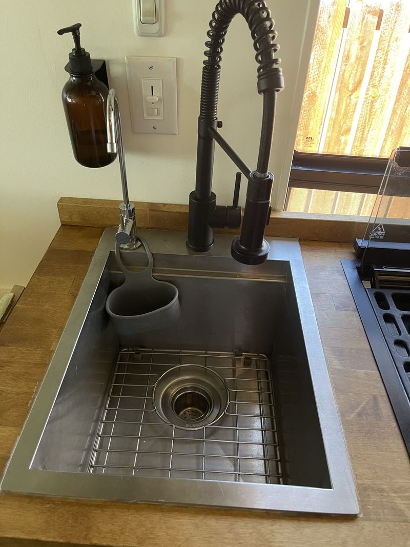 Picture 4/17 of a 2019 Ford Transit 250 High Roof Extended RWD for sale in West Valley City, Utah