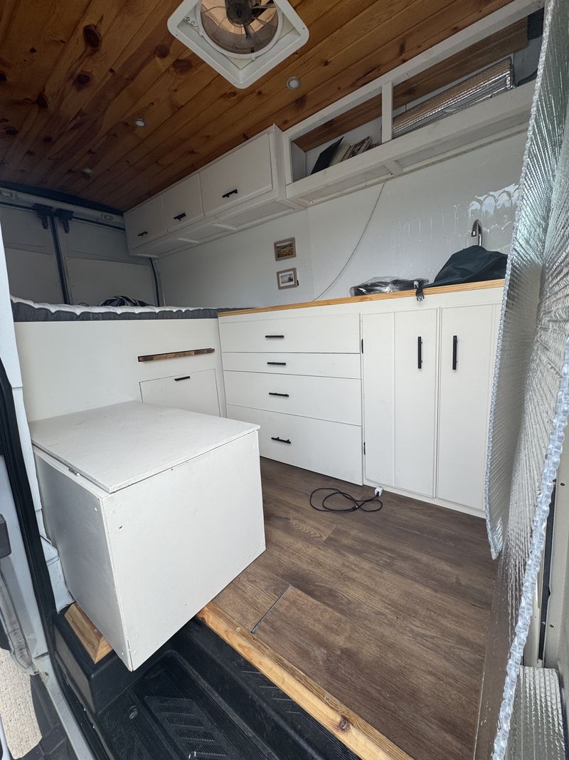 Picture 3/10 of a 2017 Ford Transit for sale in Minneapolis, Minnesota