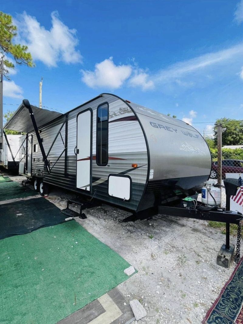 Picture 3/8 of a 2014 Grey Wolf for sale in Apopka, Florida