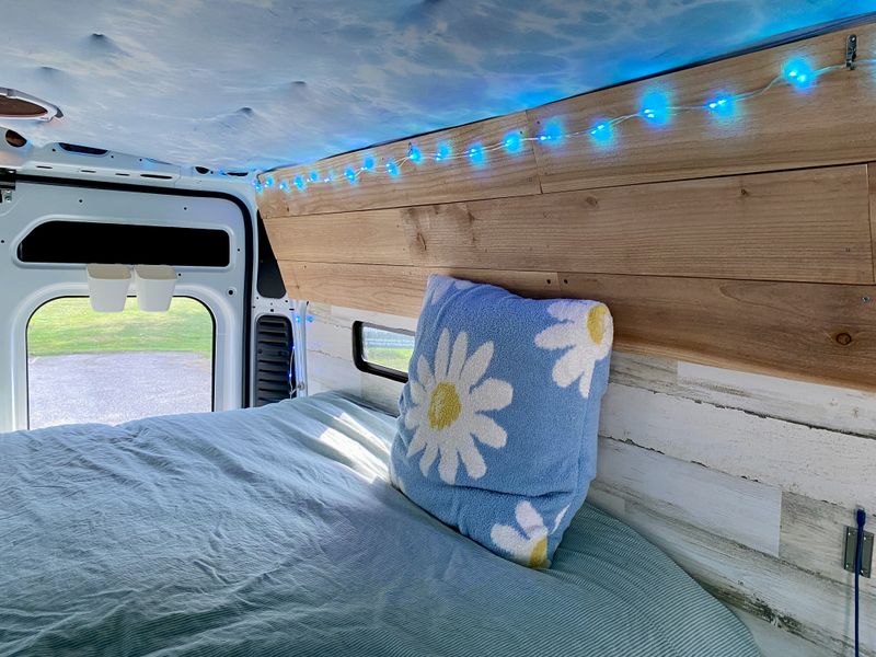 Picture 5/24 of a 2021 Camping Van -- 56K miles for sale in Minneapolis, Minnesota