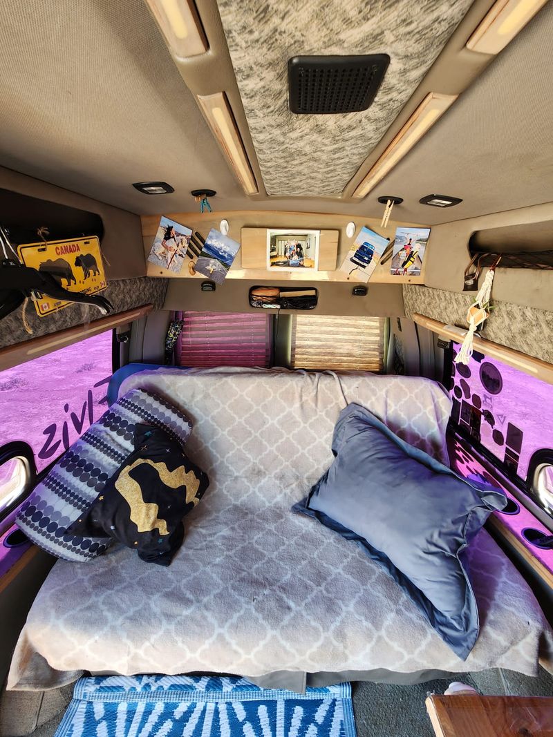 Picture 2/6 of a 2000 Chevrolet Express 1500 for sale in Chicago, Illinois