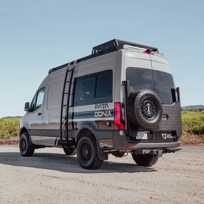 Picture 4/16 of a 4X4 SPRINTER 2022 for sale in Huntington Beach, California