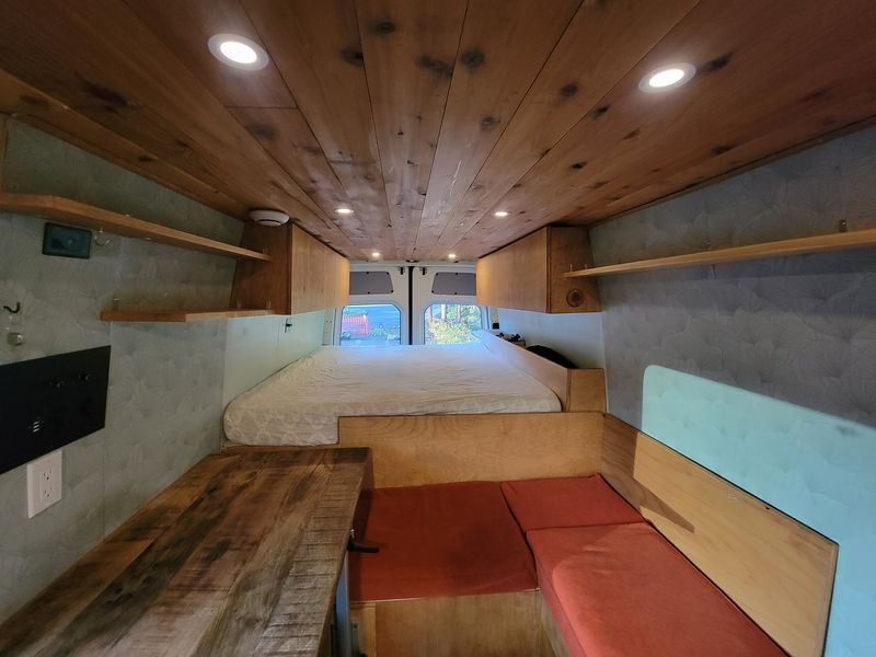 Picture 2/17 of a 2011 170 WB Freightliner Sprinter for sale in Flagstaff, Arizona