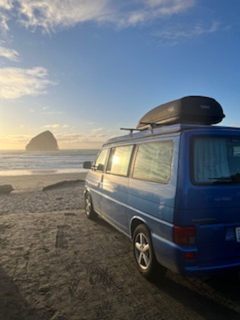 Picture 1/11 of a Blue MV Eurovan Weekender for sale in Vancouver, Washington
