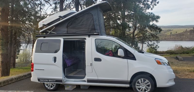 Picture 4/10 of a 2020 Recon ENVY Camper Van for sale in Portland, Oregon