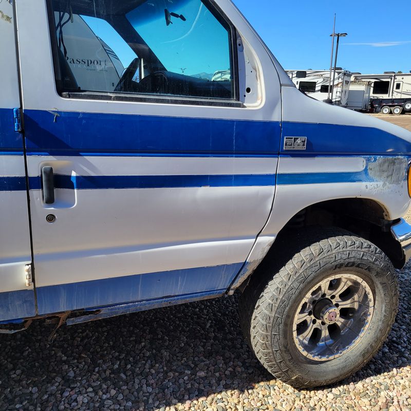 Picture 3/21 of a 1994 Ford E350 4x4 Diesel Super Van Ambulance Conversion for sale in Loveland, Colorado