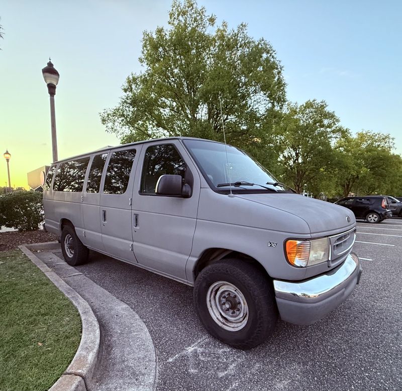 Picture 4/20 of a 1998, V10 F350-Semi-Converted Van for sale in Wilmington, North Carolina