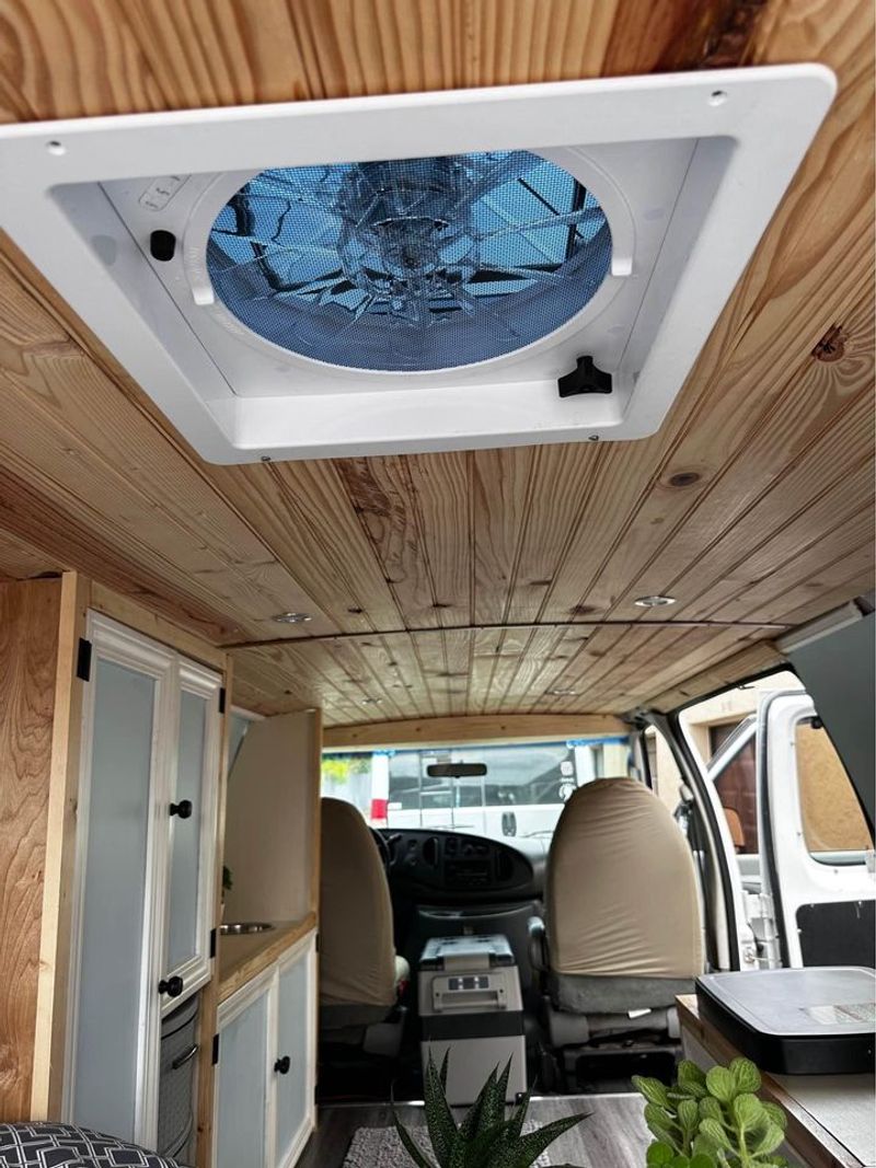 Picture 5/22 of a BEAUTIFUL CAMPERVAN LOW MILES for sale in Clearwater, Florida