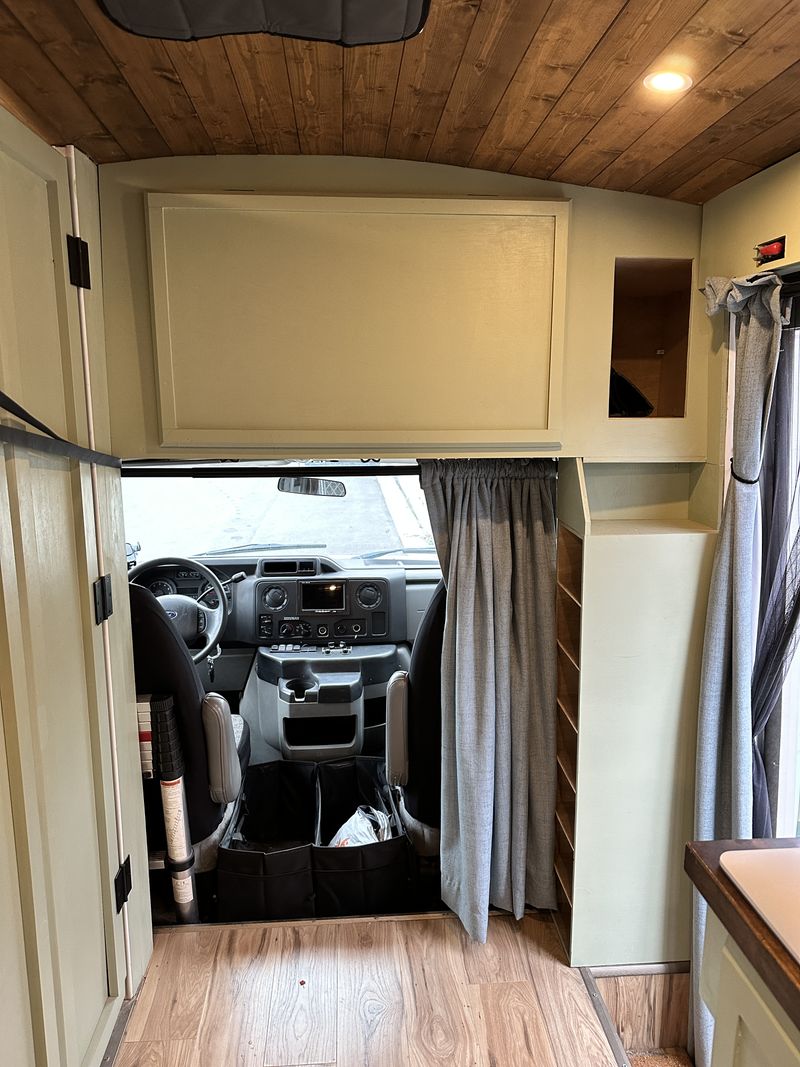 Picture 5/28 of a Luxury Home on Wheels Beautiful Interior 2009 Ford E450 for sale in Saratoga Springs, Utah