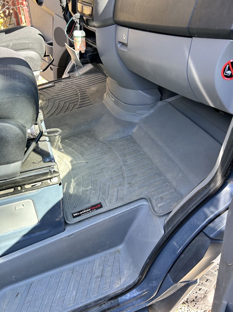 Picture 3/22 of a Mercedes Sprinter 2018 Camper Van for sale in Denver, Colorado