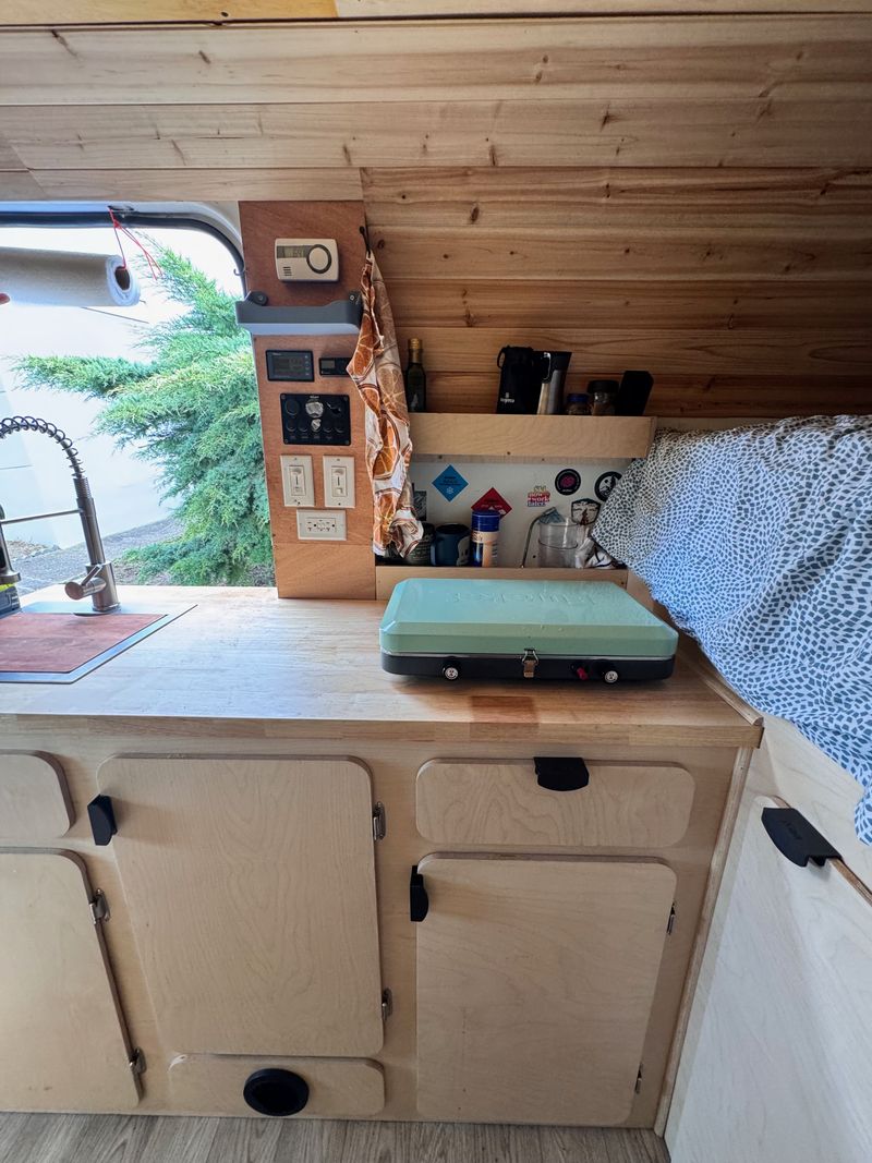 Picture 5/10 of a Winter ready – Perfect for skiing – 2014 Ram Promaster for sale in San Francisco, California